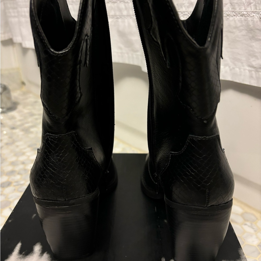 Mix #6 Western Boots - Picture 5 of 7